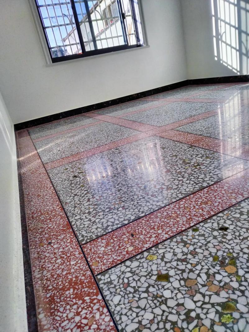 #水磨石固化拋光 又接工程了喲 施工地址:集莊社區(qū)完